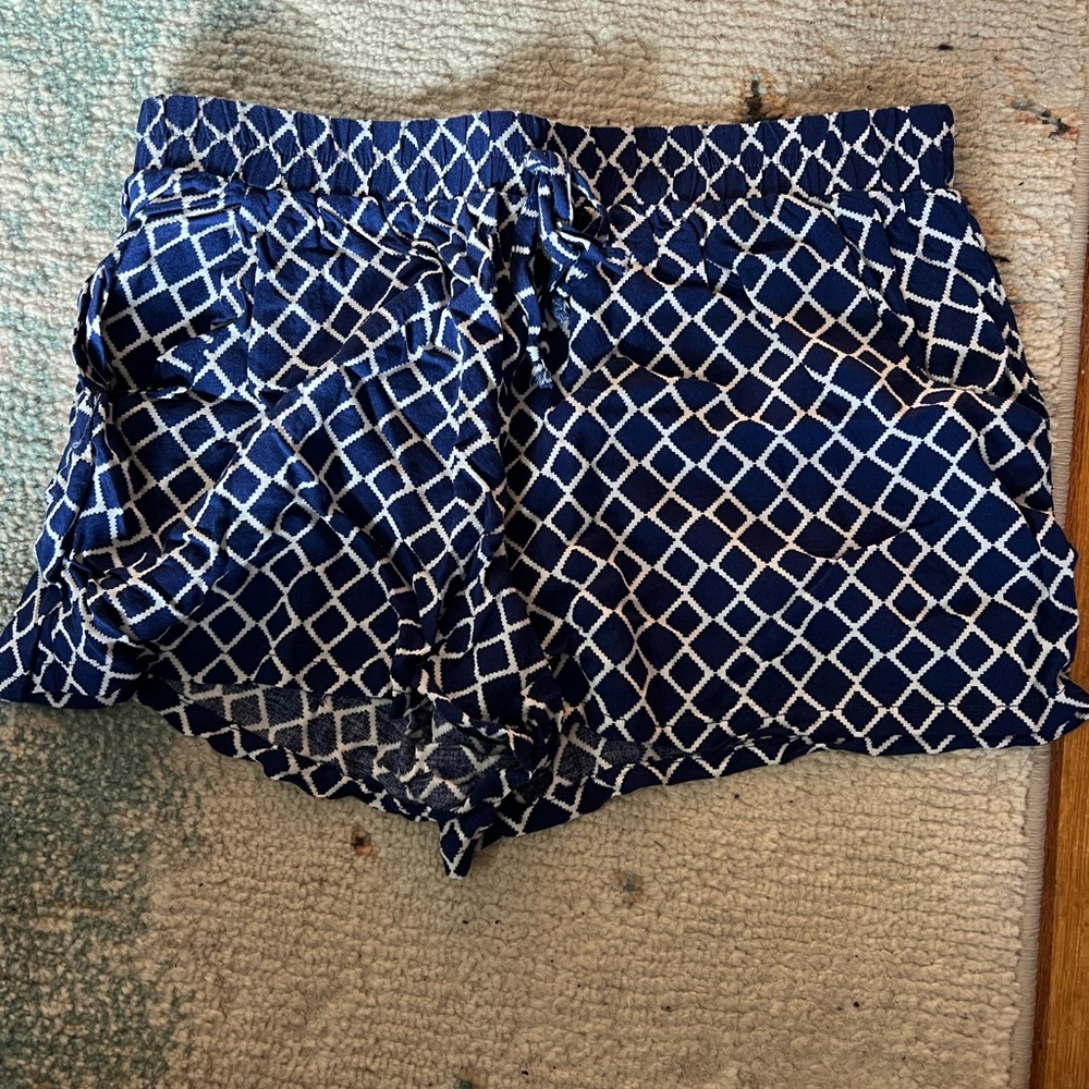 Blue shorts with pockets